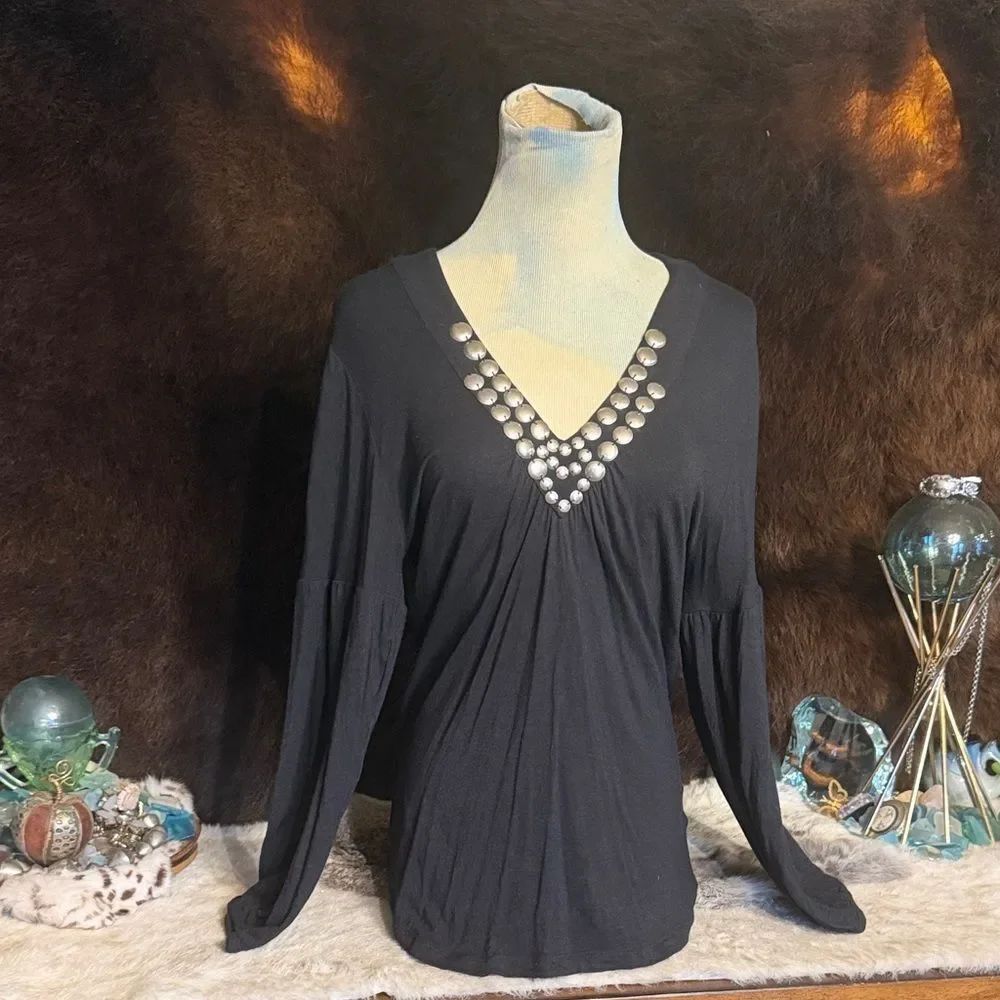 Michael Kors Black Long-Sleeve V-Neck Top with Silver Stud Accents M (3200)